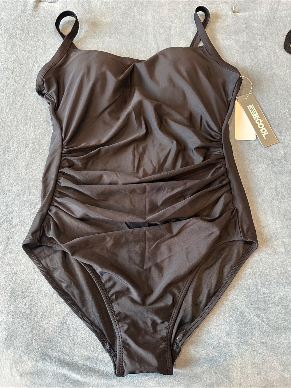 32 degree Cool Black one piece swimsuit with side ruching. Size L